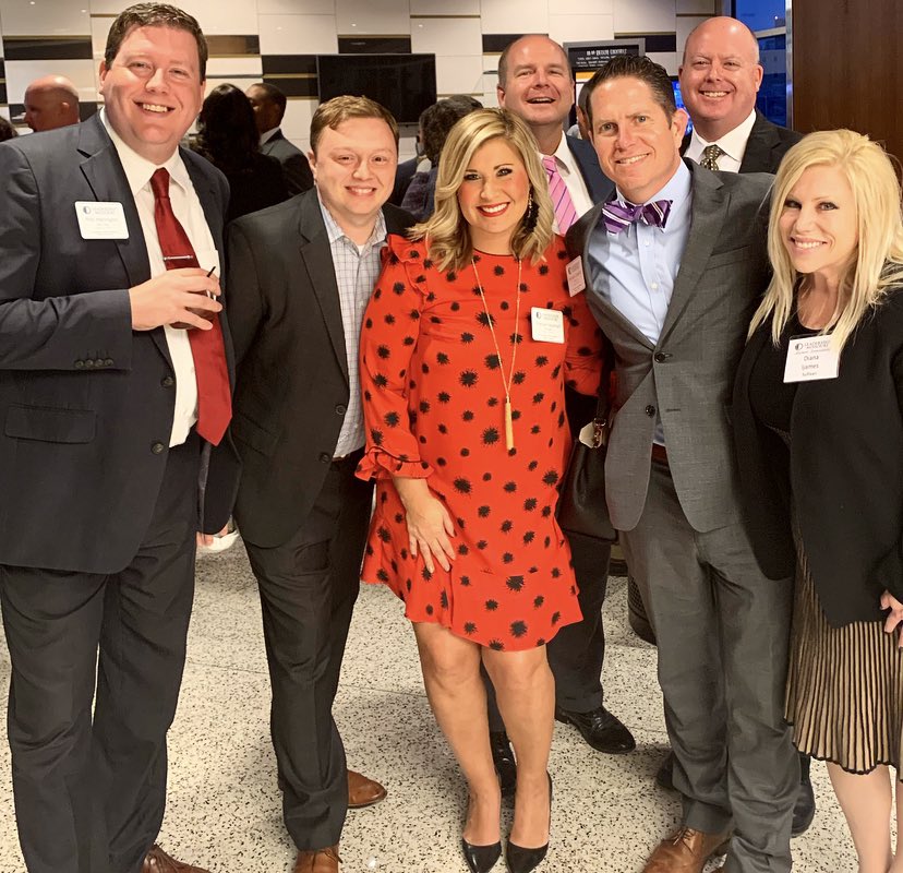 ShandaTrautman's tweet photo. It’s always a special night when we can have a mini #LeadMO17 reunion. My time with Leadership Missouri is the best experience I’ve had in my professional career! Thankful to have fellow alumni @BradThomasMO lead us in our Pledge of Allegiance tonight. #LeadMO ❤️🇺🇸 https://t.co/Y5qIKkAC4h