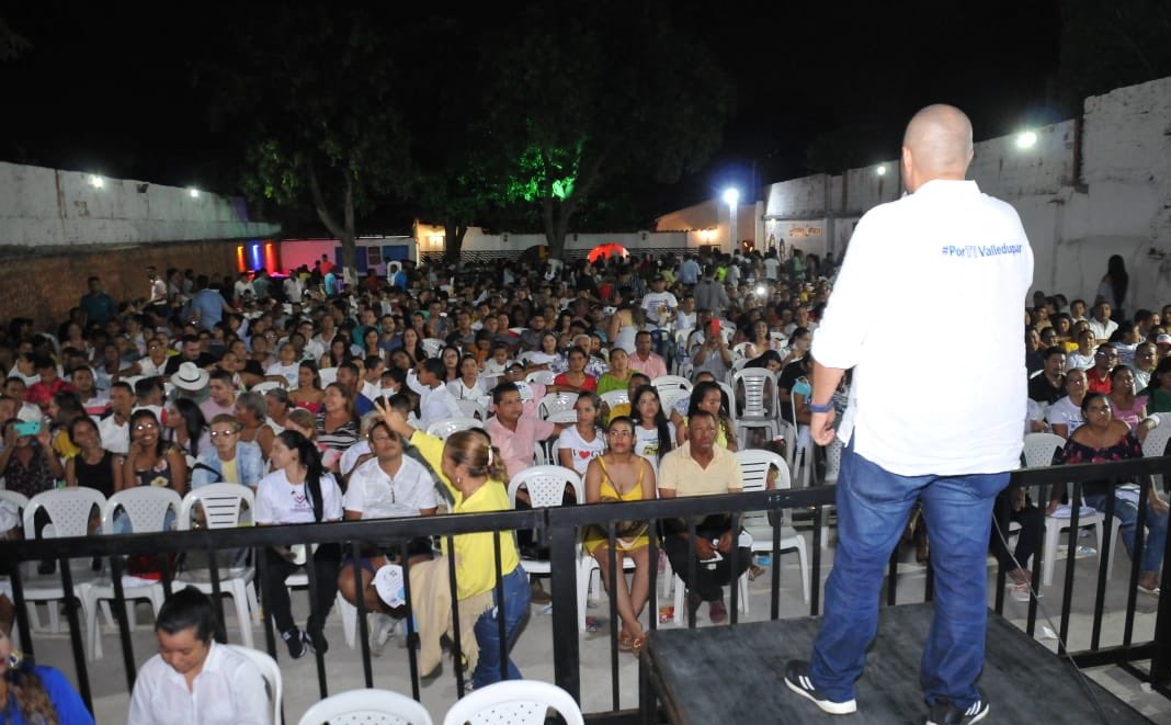 Cuando decidí trabajar para ser alcalde de Valledupar, supe que la prioridad era la gente, y a pocas horas de las elecciones, ratifico ese compromiso con más firmeza que nunca. ¡Gracias por apoyarme! 

#ErnestoOrozcoAlcalde #ErnestoArreglaEsto