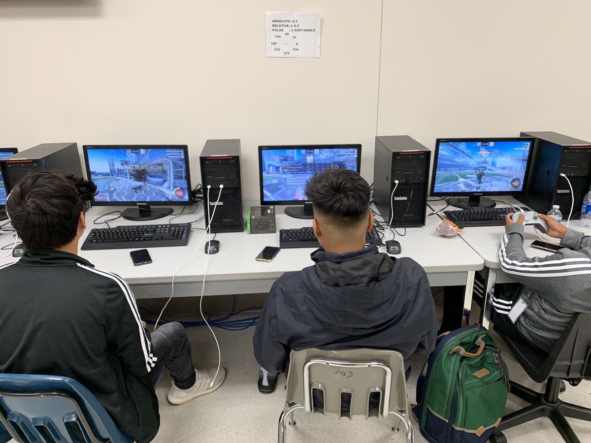 NaamanEsports's tweet photo. Our @RocketLeague teams finished the pre-season with a 💥

NFHS Green 🆚 @montereyhs 
3️⃣W - 0️⃣L 
(forfeit)

NFHS Orange 🆚 @RHS_Eagles
3️⃣W - 0️⃣L
Game 1: 8️⃣ - 0️⃣
Game 2: 7️⃣ - 0️⃣
Game 3: 1️⃣4️⃣ - 0️⃣

Good luck to all the teams competing during the season! https://t.co/dgvUl6v6xH