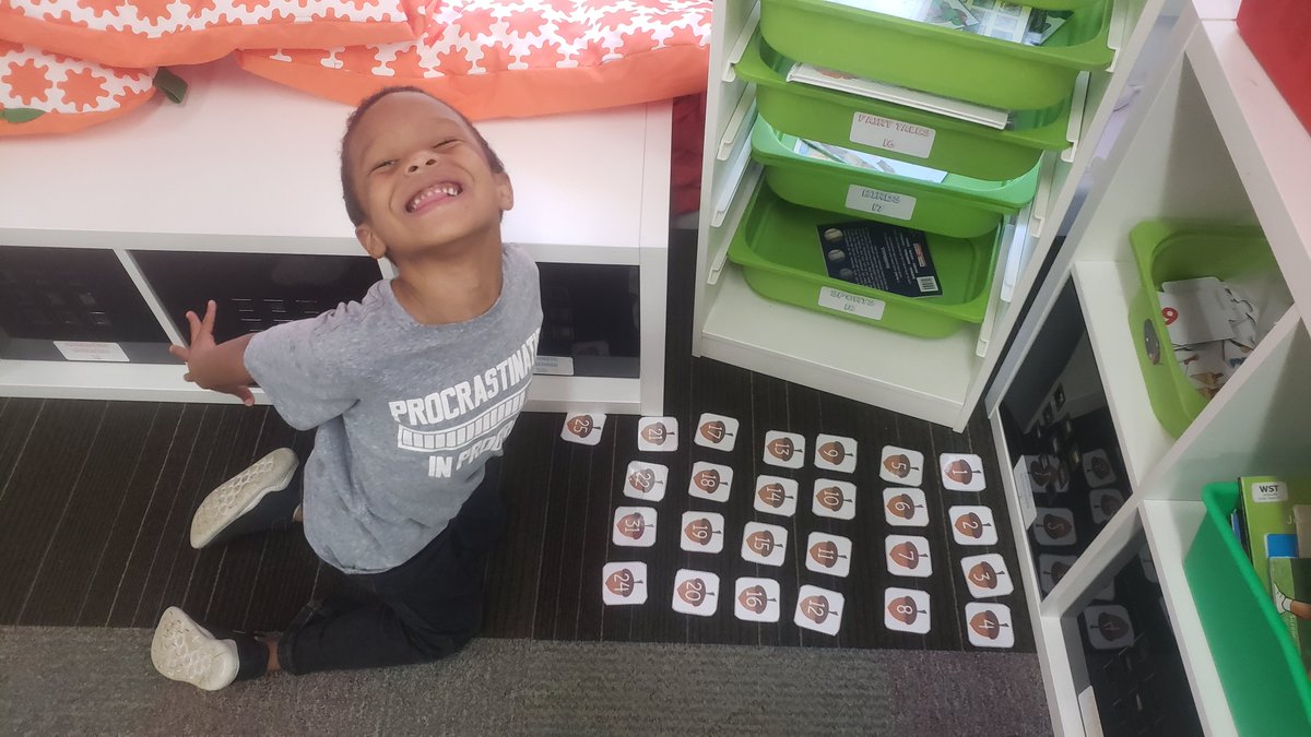 life_kinder's tweet photo. That look you make when you know you're  rocking kindergarten life 💓 #reynproud  #Kindergarten @dr_tbaker @MsWalker_FR https://t.co/LKlt1XUHvt