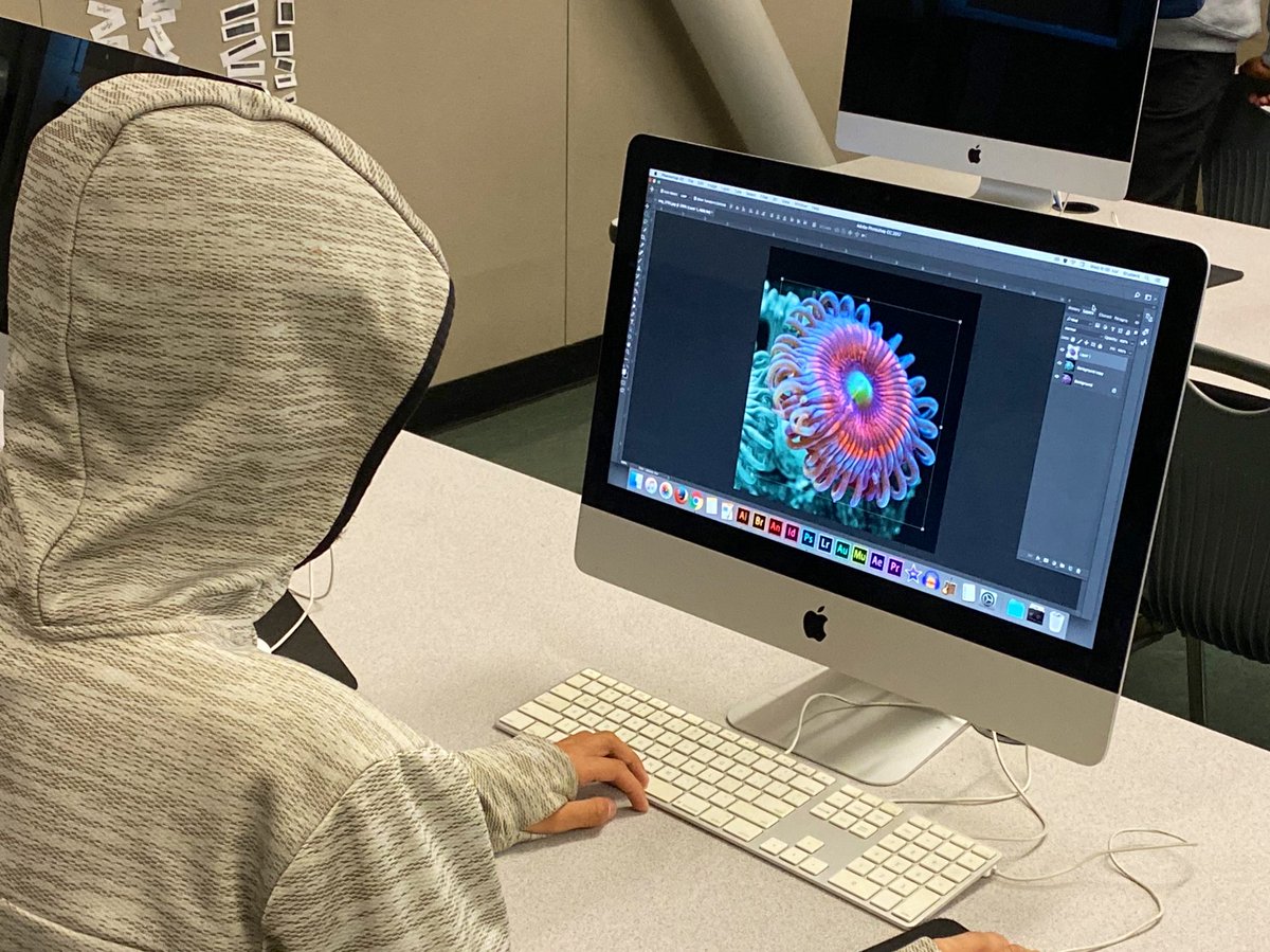 Damien_RST's tweet photo. Really enjoyed spending the day with Mr. Cmelak as he creates a video showcasing our CTE Pathways. Our @PatriotJUSD students and staff are amazing! #JUSDshares https://t.co/6pstboME3C