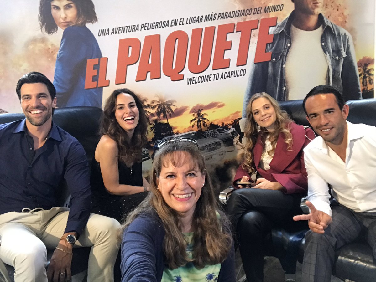 lizgil's tweet image. En el junket de #ElPaquete #WelcomeToAcapulco, gracias por tan amena plática @annalayevska @LA_SERRADILLA @OsvaldoDeLeOnOf, dirigida y actuada por @guillerivan @gussicinema @CineInformacion 🎬🎬🎬
