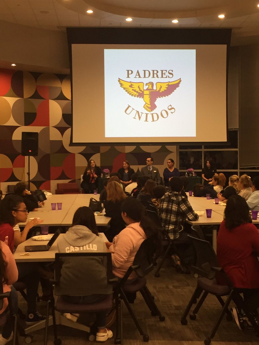 RHSPadresUnidos's tweet photo. Wonderful gathering for Hispanic Family Connection Night! #PadresUnidos #HispanicFamilyConnection #NocheDeConexion https://t.co/9RKiXDo4MW