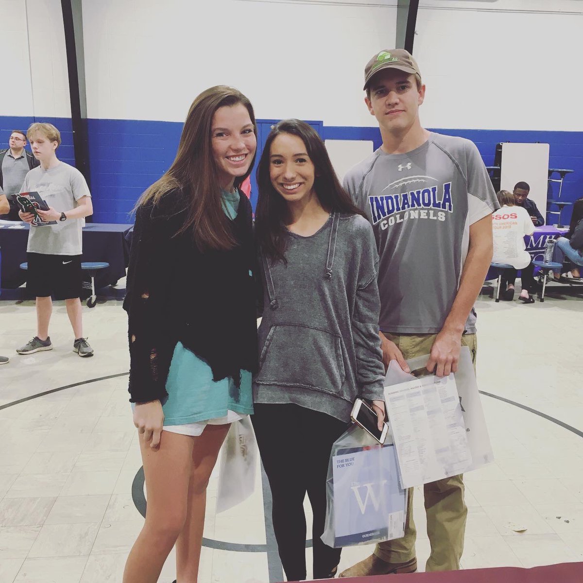 Love to see future bulldogs 🥳 Excited to see some of these Indianola Academy students on campus next year!!! 🐾