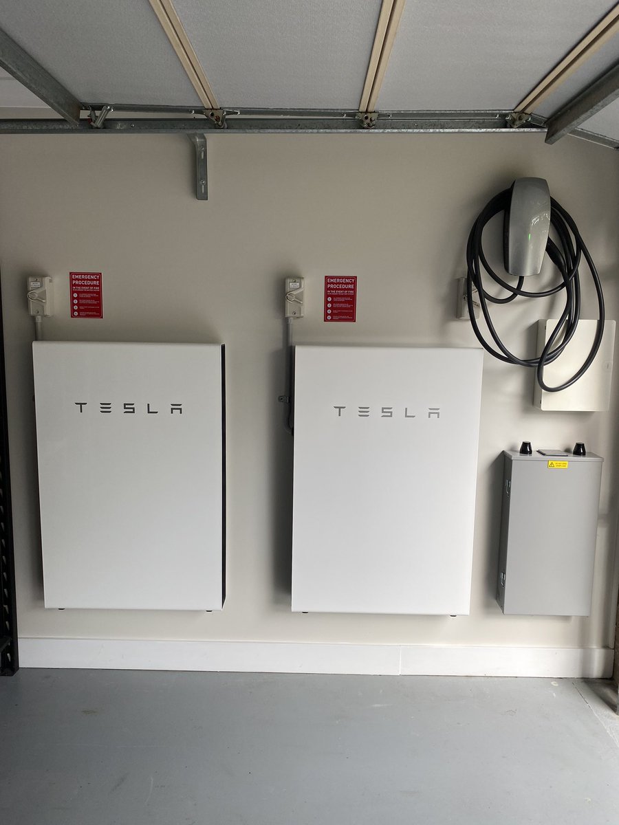 EVStraya's tweet image. This is what free fuel looks like. Thanks @Tesla! #tesla #Model3AU #Model3 #powerwall2