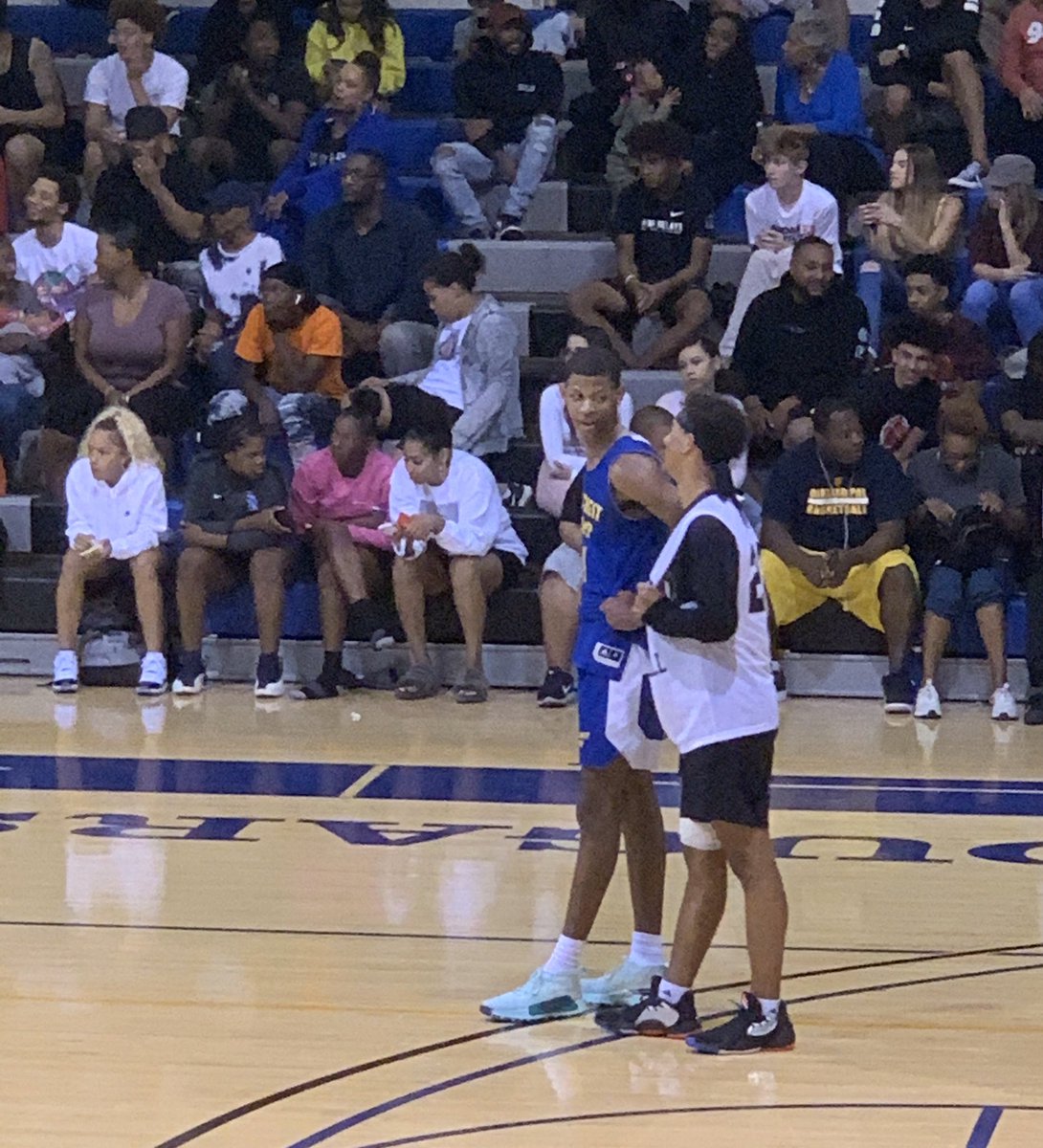 TeamRHJAZ's tweet photo. Hillcrest Prep is LOADED with talent! They pulled away with the 75-67 win tonight. My guy @maaakael caught a cramp, left the game and didn’t return but finished with 19pts 6rbs 5asts in defeat and showed he’s definitely a D1 prospect! https://t.co/qfMsyhmYNn