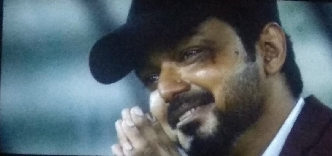 jeganebenezar1's tweet photo. @Atlee_dir Nanga epavumay Kadamai patrukom......🔥🔥🔥🔥🔥
#Bigil #BigilDiwali https://t.co/1onhg0xdqR