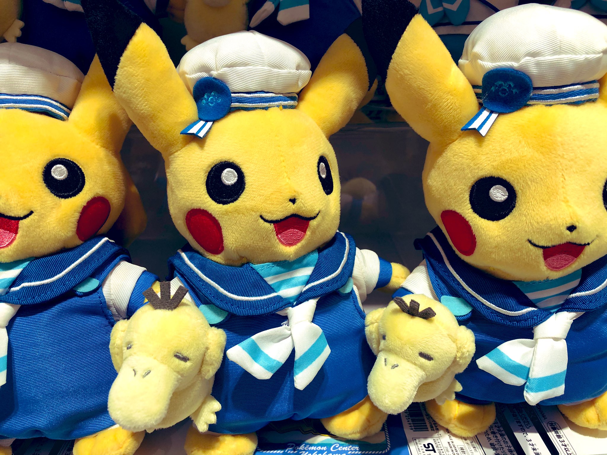 みさちう ポケモンセンター横浜のピカチュウ ぬいぐるみのコダックがwwww ポケモンセンター T Co Kzvc5a7czf Twitter