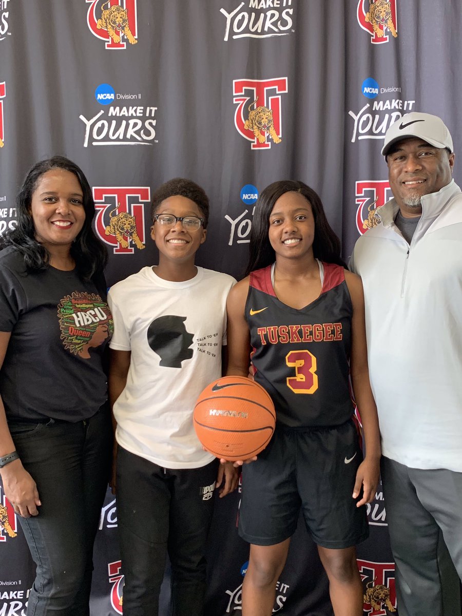 BallinBolin3's tweet photo. After years of dreaming about this day, the time has finally come...I’m very excited to announce my commitment to further my education and basketball career at Tuskegee University! I would like to thank my family, friends, and coaches for all the love and support! #TU #YOUKNOW https://t.co/WU3qIVGw9I