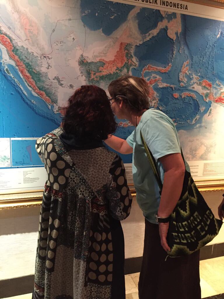 SeaKayakerSandy's tweet photo. @susipudjiastuti you have had a unique influence, remained true to what you believe in, inspired so many people, stood up for our oceans and been active in reducing plastic polluting our seas! We can’t wait to see your next project. SKOCI welcomes you to come paddling. https://t.co/GxWqaN78K6