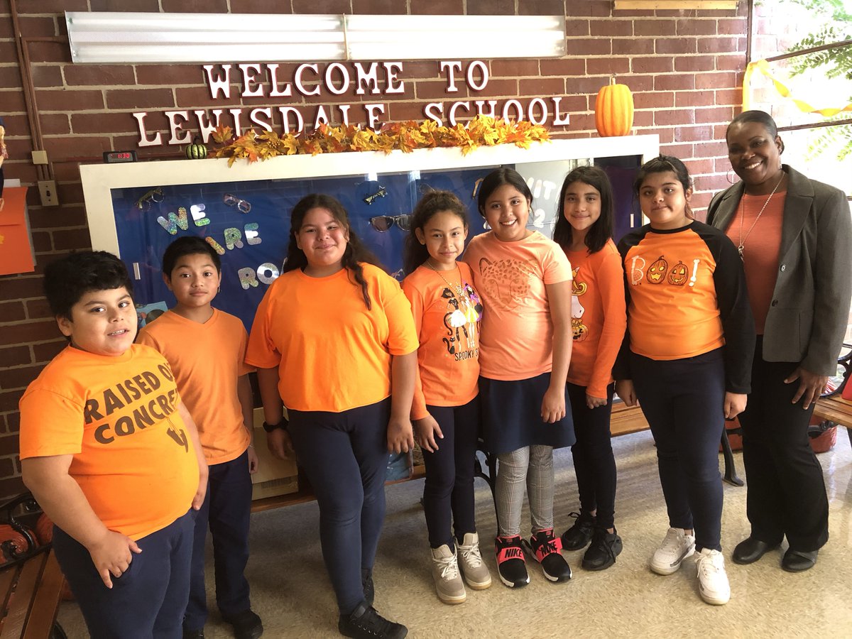 LewisdaleLions's tweet photo. Lewisdale is a Bully FREE Zone! We are #pgcpsorange #UnityDay2019 #PGCPSUnityDay https://t.co/0CnnZMsxmj