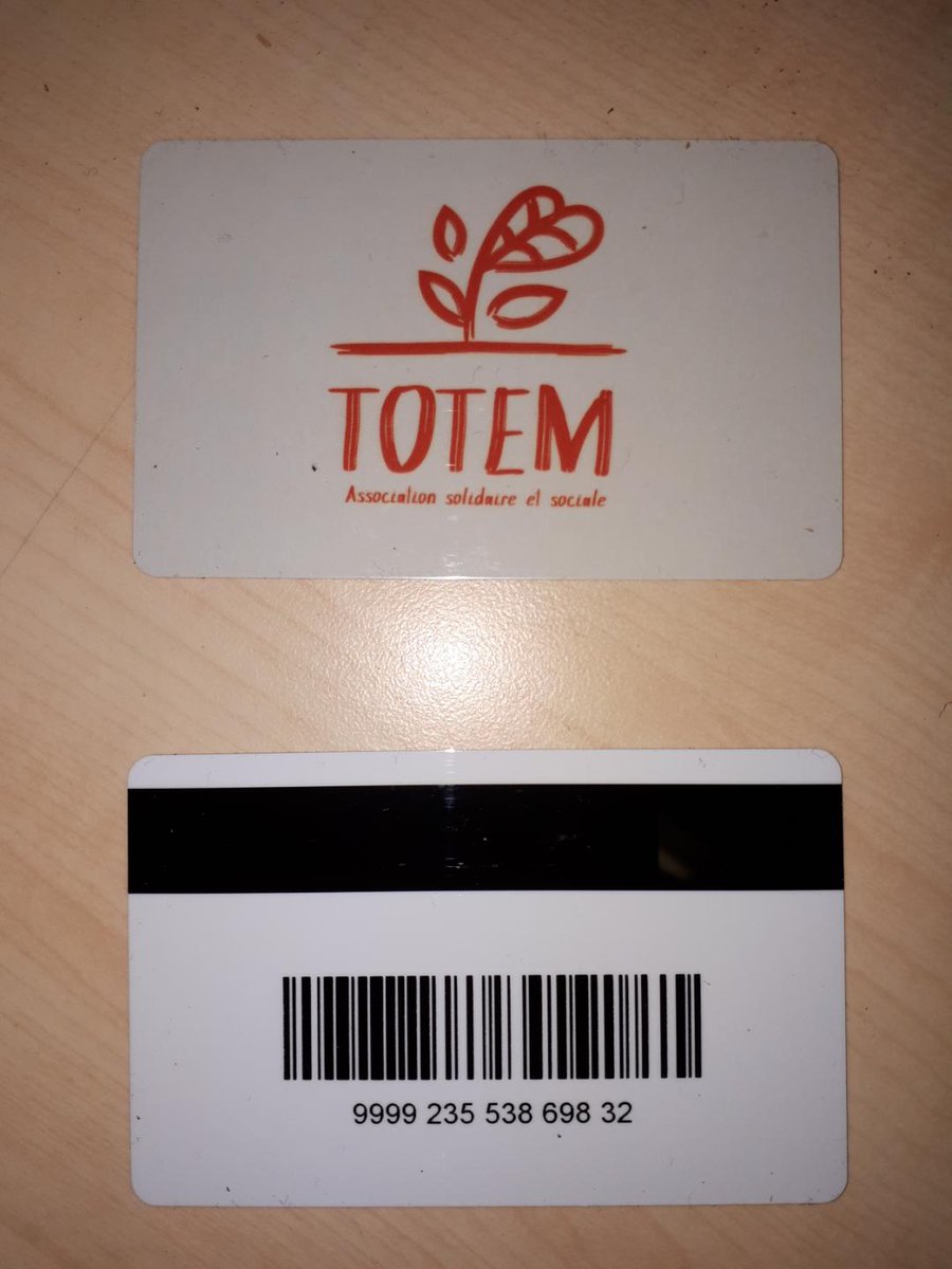 La voili, la voilà,  la carte de paiement TOTEM en exclu 😃, vous pourrez en disposer pour effectuer vos achats dans la future épicerie solidaire 
<a href="/VilleStNazaire/">Saint-Nazaire</a> <a href="/SNAudacity/">St-Nazaire Audacity</a> @MorinoMarie <a href="/APERDEREAU44/">Audrey PERDEREAU</a> @cress_pdl @FranceActivePDL <a href="/CreditAgricole/">Crédit Agricole</a> <a href="/CCINantes/">CCI Nantes St Nazaire</a> <a href="/loireatlantique/">Loire-Atlantique</a>