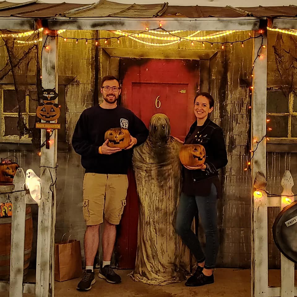 ClayAstroman's tweet photo. Thank you @Hardywood for putting on a rad show, and mega thank you custard trailer for having a pink-lit interior that I'm now obsessed with. ๐ช๐๐ฆ
#spooky #spookybasement #horror #halloween #pump #pumped @redveinhaunt #halloween2019 #scream19 #borderlands #halloweencountdown https://t.co/TcI5CukxRa