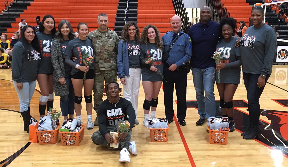 WaynesvilleVB Lady Tigers tweet media