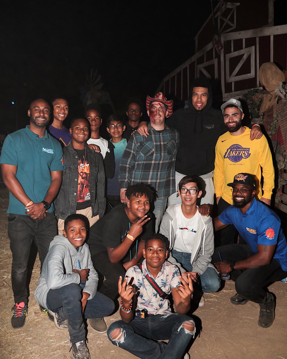 Danny Green On Twitter Getting Into The Halloween Spirit Early With The Kids And Lakers Fam At The Lahauntedhayride Y All Gotta Check It Out Notgonnalieiwasalittleshook Spookyszn Https T Co Nrxxbuiplx
