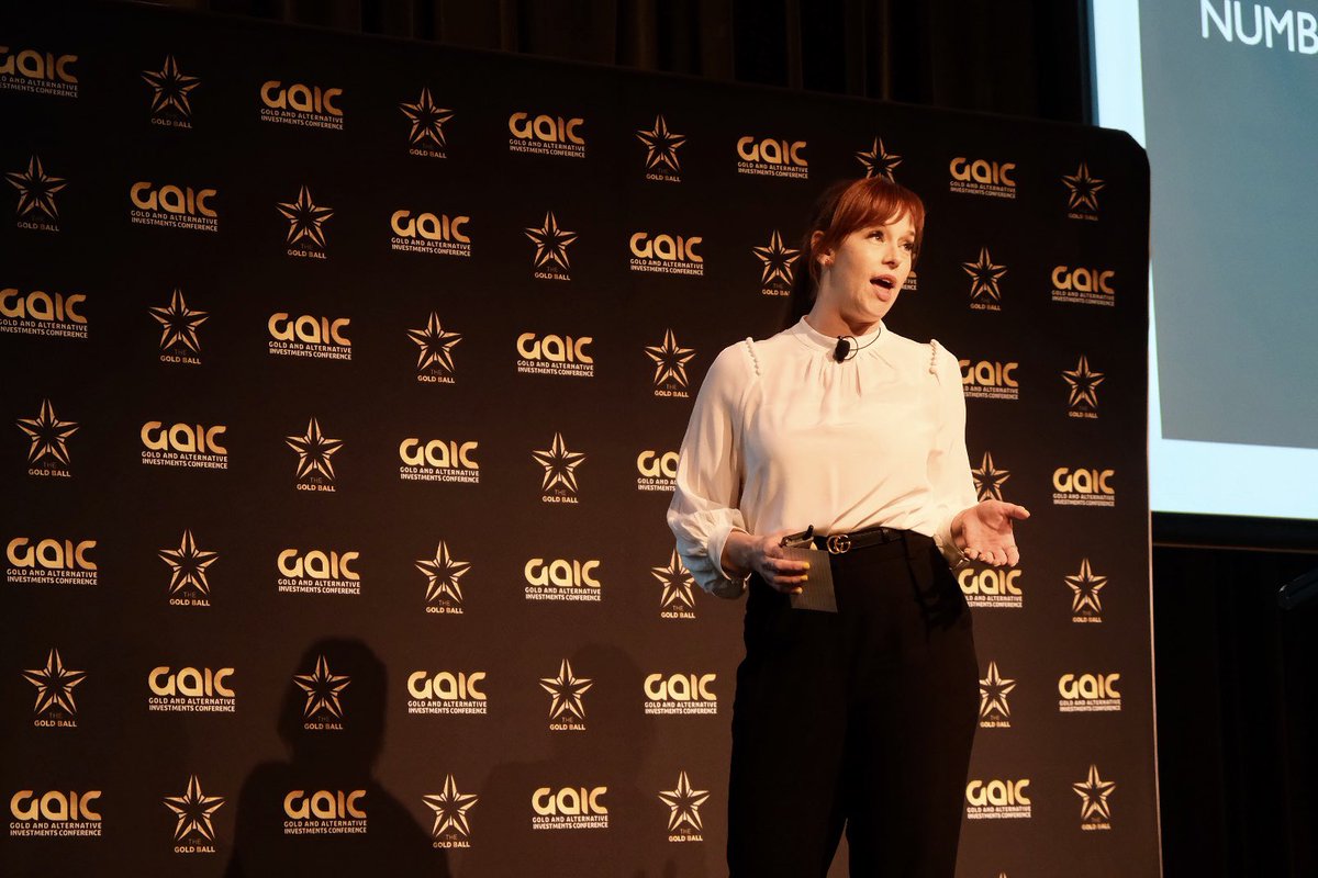 ausgoldindustry's tweet photo. Daily Reckoning Editor @shaearussell engages the crowd with her insights headlining the afternoon session on day 2 at the #GAIC2019 in #Sydney.
We can’t wait to hear from Shae on our #womeningold19 debate in Melbourne 15 November: https://t.co/rNXzyTUhzx
#gold #investing https://t.co/wGIFl9jdPU