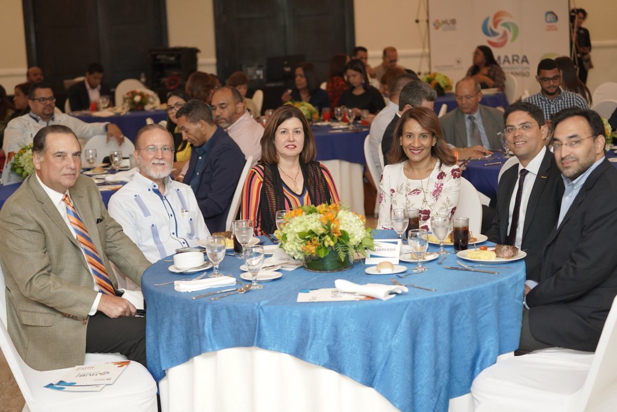 iamendez's tweet photo. En la #SemanaMipymes2019, participamos del Almuerzo Empresarial: “Herramientas para la Transformación Digital y la experiencia de @hp
El objetivo, es poder sensibilizar a líderes de opinión y tomadores de decisiones, la importancia de trazar una estrategia de #TransformacionDig https://t.co/cUimit5VGG