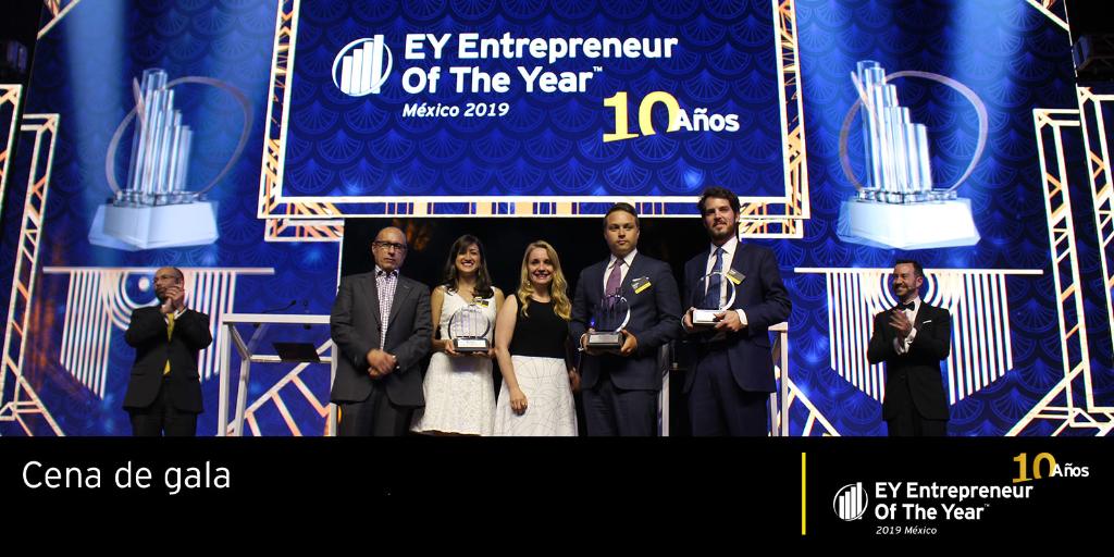 EYMexico's tweet photo. ¡Felicidades @gokavak! Ganadores de la categoría En aceleración #EOYMX19 por su proyecto que transforma la industria automotriz. https://t.co/7ElGY8mHRo