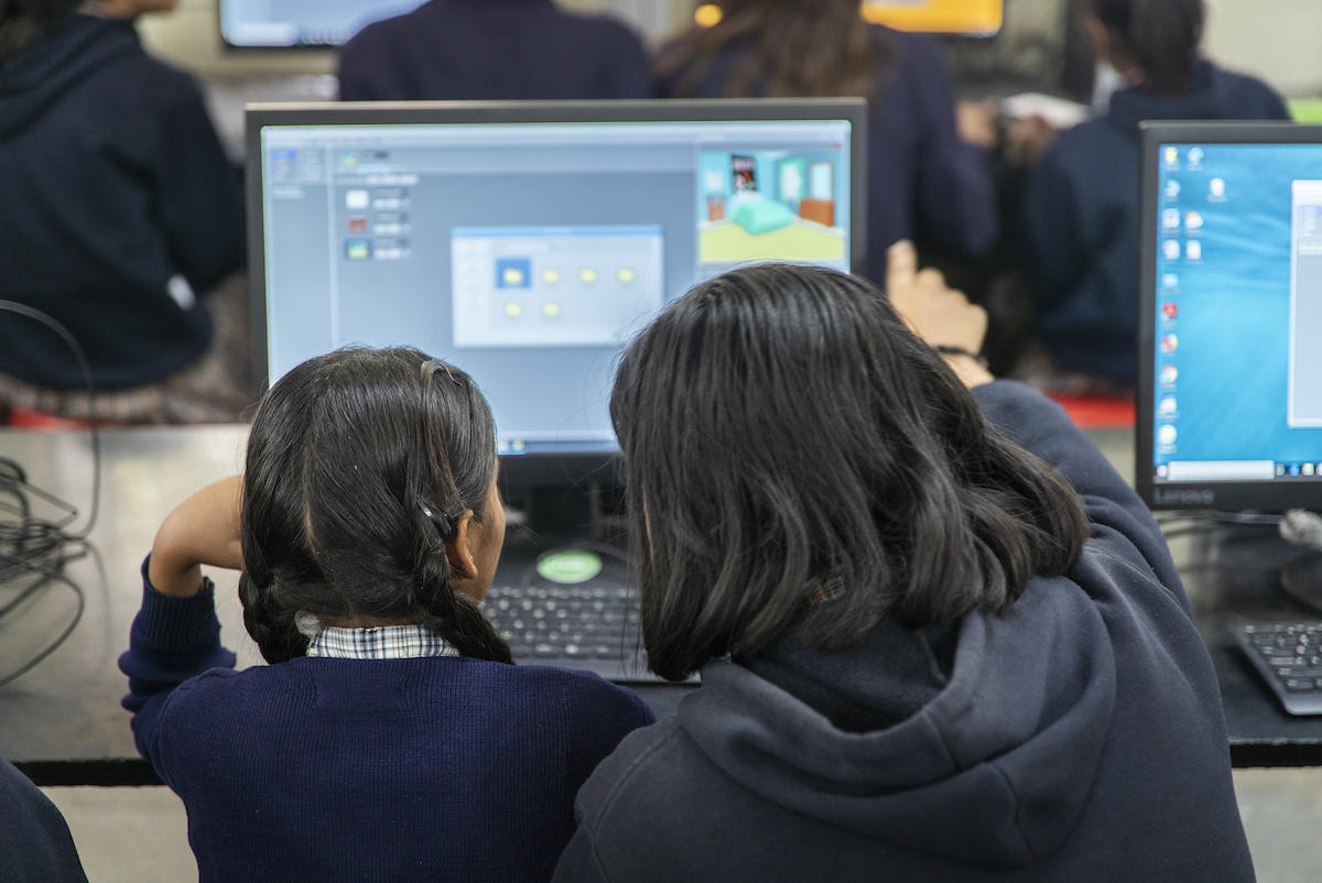 CodeClubGlobal's tweet image. The #CodeClubIndia 🇮🇳 team recently visited a Code Club and took these great snaps of young people coding projects and experimenting with Scratch!

Find out how you can start a Code Club in India at rpf.io/code-club-india or in the rest of the world at codeclubworld.org