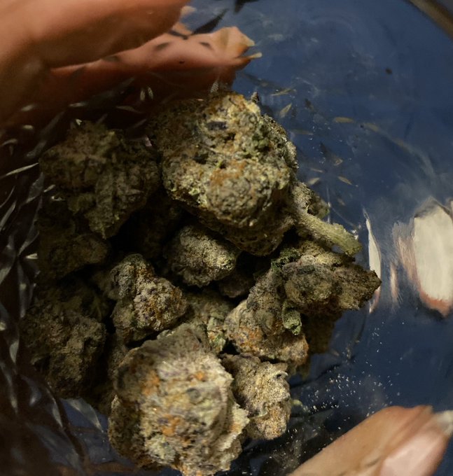 Purple Punch😷🤪 https://t.co/cYkxzzAyFr