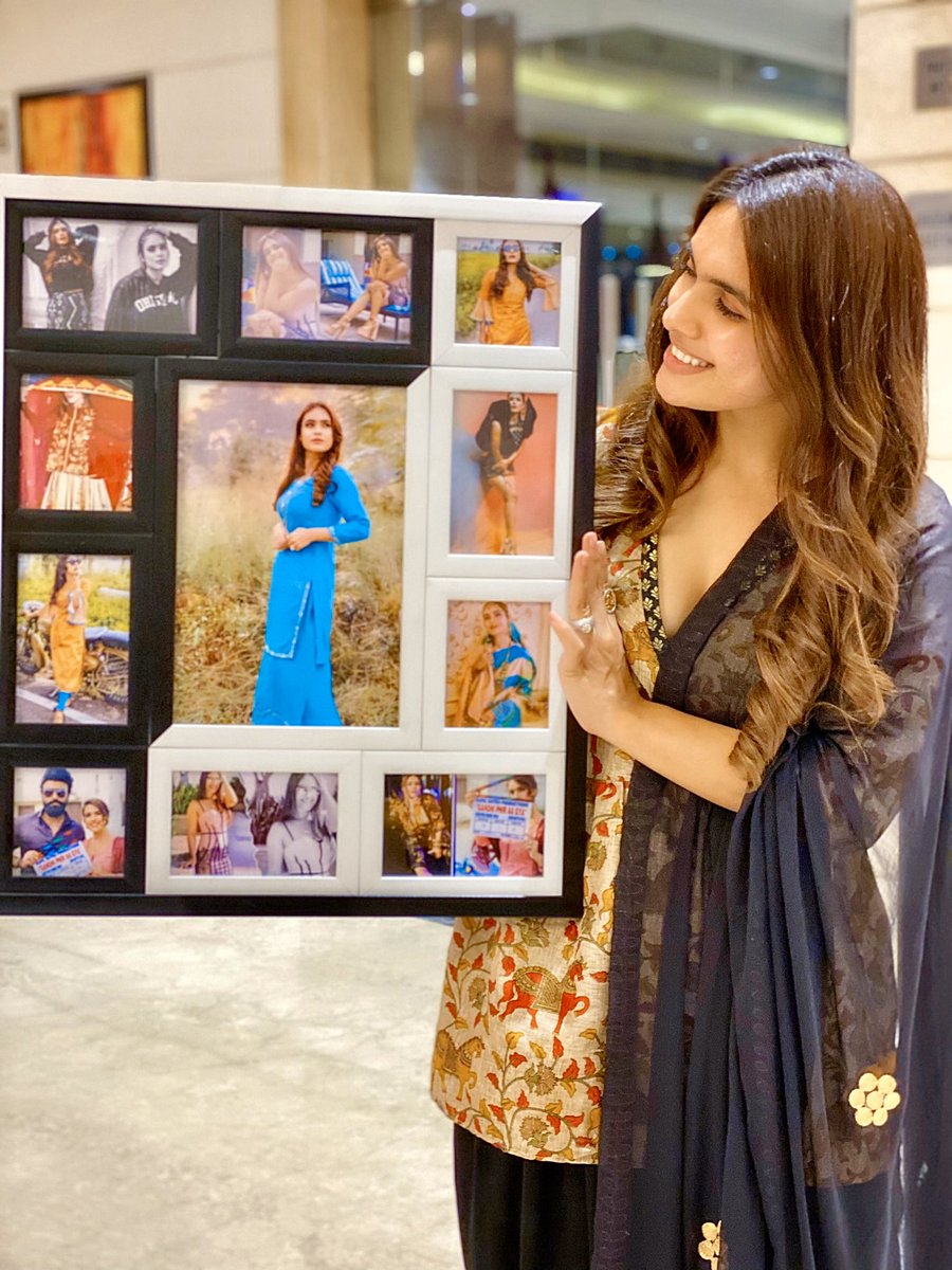 Nehhaamalik's tweet photo. Loved this collage ... tysm for coming all the way from panipat with this beautiful pre birthday gift ♥️ really appreciate your efforts and unconditional love ... keep loving , keep supporting like this 🙏
#punjab #fanmoment #cutefans #fanslove #lovemyfans #punjabi #NehaMalik https://t.co/zzLGmFLnUz