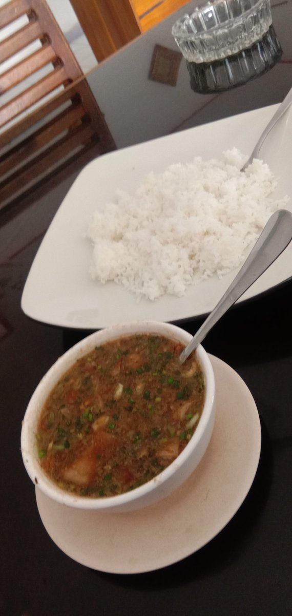 heruamy's tweet photo. Ayu makan dulu biar semangat cari berkah. https://t.co/flVBi4vLBv
