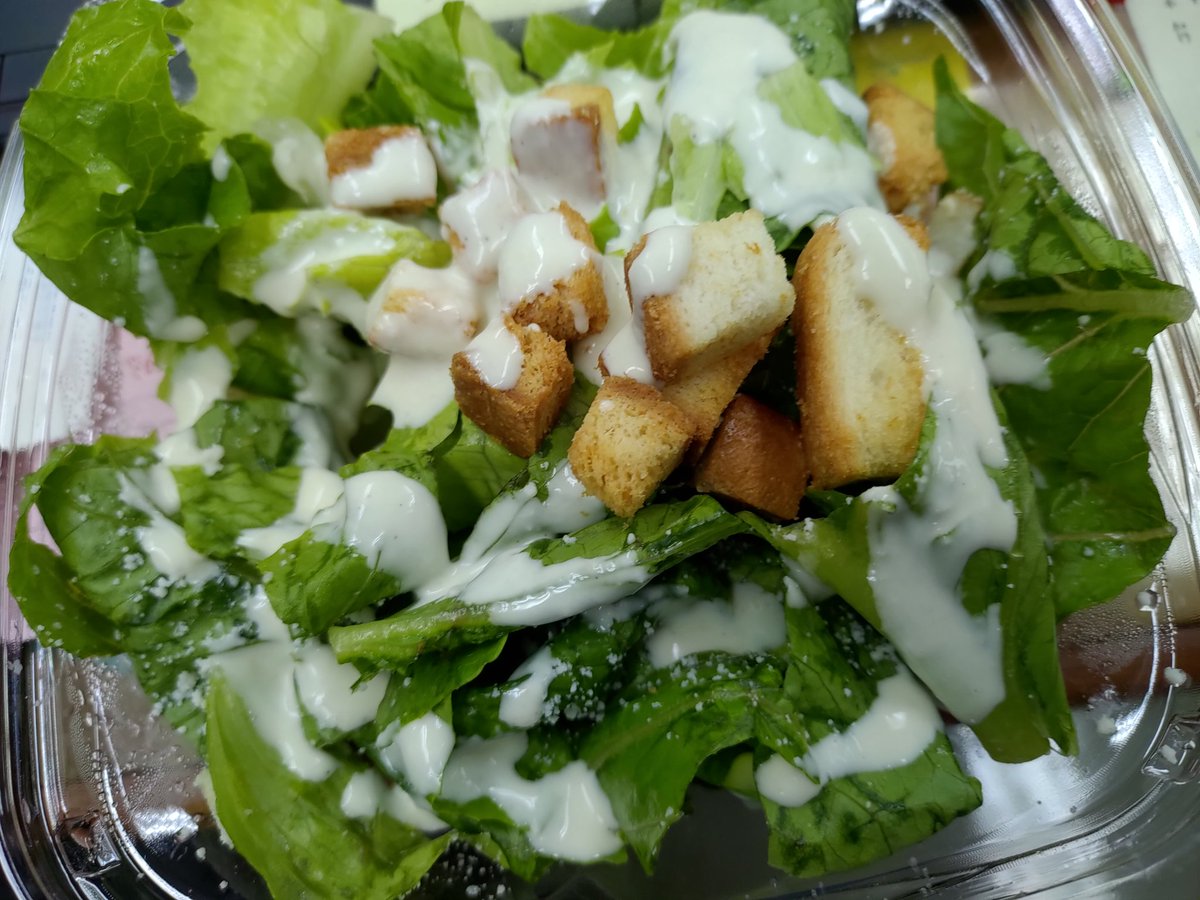 もっちゃん おもちゃとキャリアのコンサルタント 育休中 もっちゃんロカボ飯 飲み過ぎた翌日はサッパリしたものでランチ ぐるキャリ ロカボ ロカボ飯 ランチ コンビニ飯 サラダ 糖質制限 セブンイレブン 二日酔い 気持ち悪い