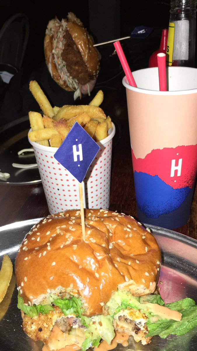 AsherFatin's tweet photo. Yum! Dinner! https://t.co/lOOPnYjoA4