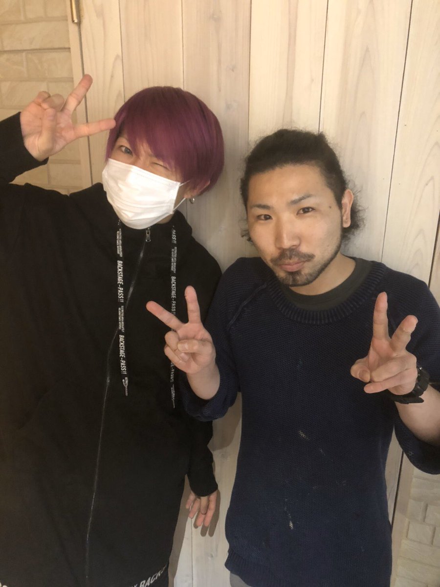 歌広場 淳 Core Shinjukuの山田さん Junjiwarau2 にカットとトリートメントをしてもらったよ 横アリライブのあとも毎日ヘアメイクしてるからすごく傷んでたのがトゥルットゥルになった あと今日お仕事の合間と髪の毛やってもらってる間ずっと ユリイカ