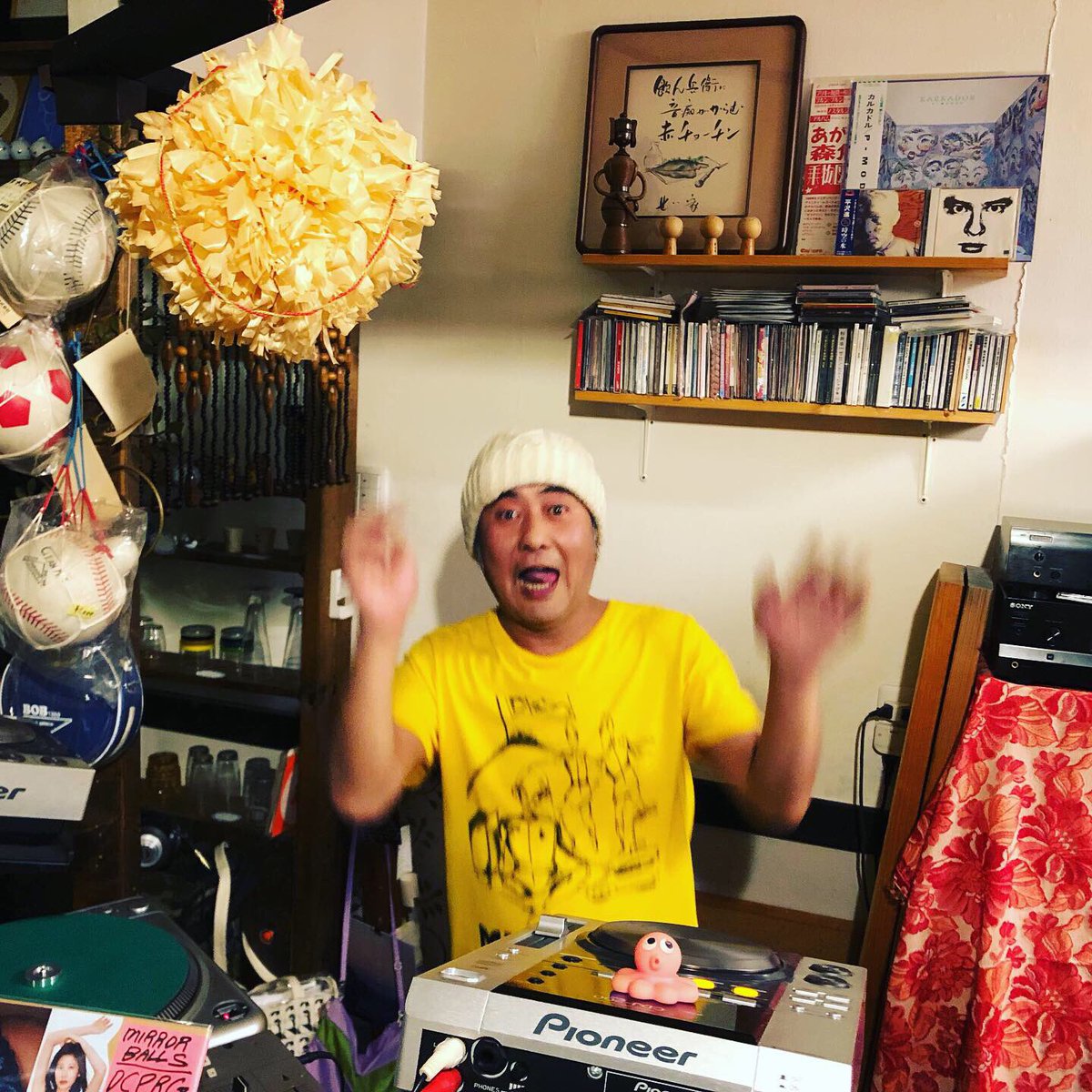 makiom's tweet photo. 先週末のプリトミさんめちゃおもしろかったです!ありがとうございました♡♡♡
#ならシルク〼ード博2019 #プリトミ
今週末日曜日(27日)は椿井町でindoorsです。11時オープン🦠makiomは12:20からプレイします予定ですます。どんな空間になってるのか楽しみでっす!
#indoors #galleryCLASS https://t.co/QwvrfqfpRn
