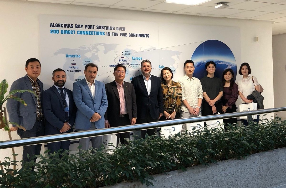 🇪🇸🇰🇷 Responsables de la 6ª dársena mundial, el puerto surcoreano de #Busán, han visitado #Algeciras para conocer TTIA y avanzar en el proyecto #PortCallOptimization en el que trabajan junto a otros puertos como Singapur o Rotterdam innovacion.apba.es/la-apba-partic…