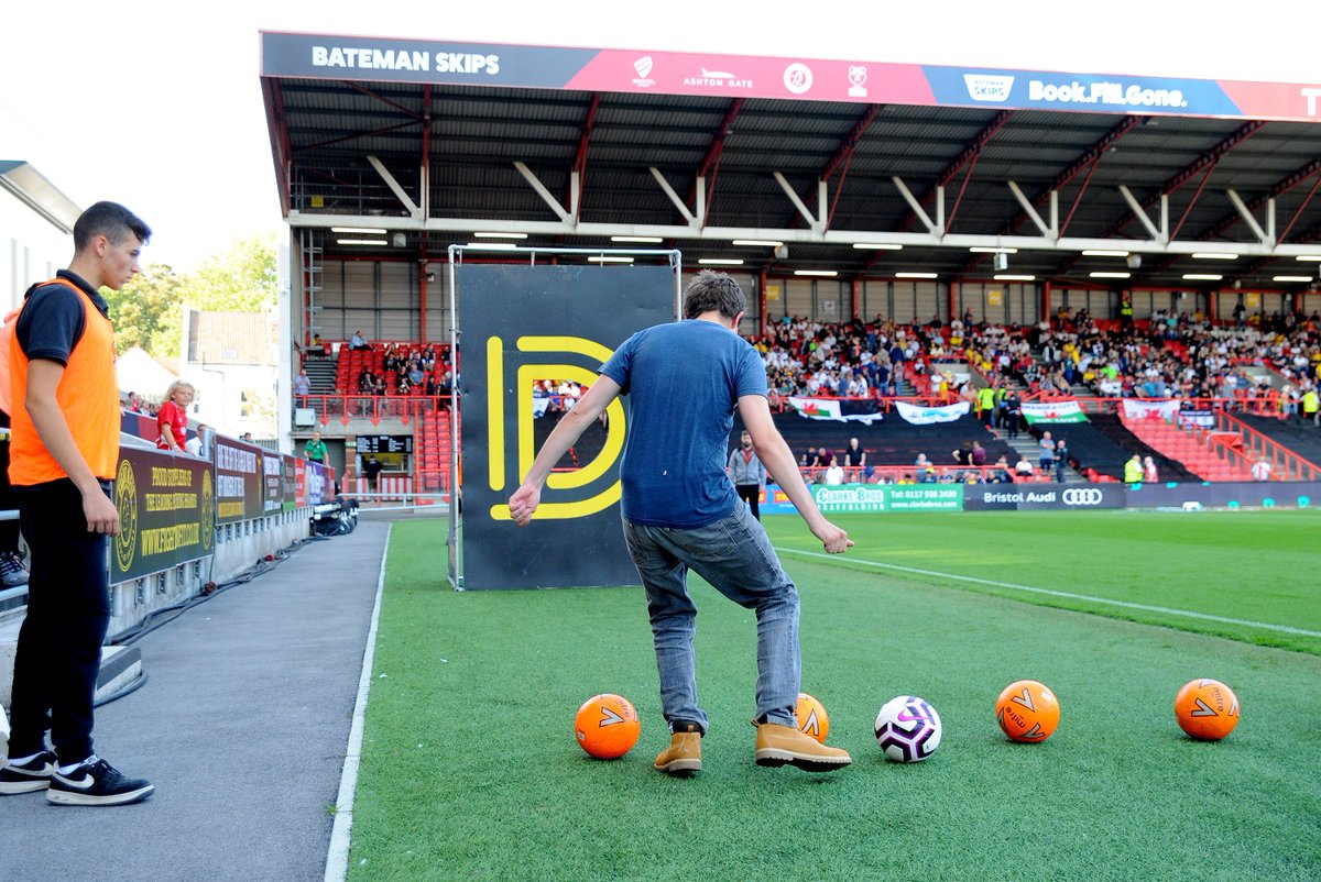 BristolCity's tweet photo. How many do you think you could score?

RT to be in with a chance of taking on Sunday's #DunderChallenge!

#BRCWIG https://t.co/8zV7K5xuDu