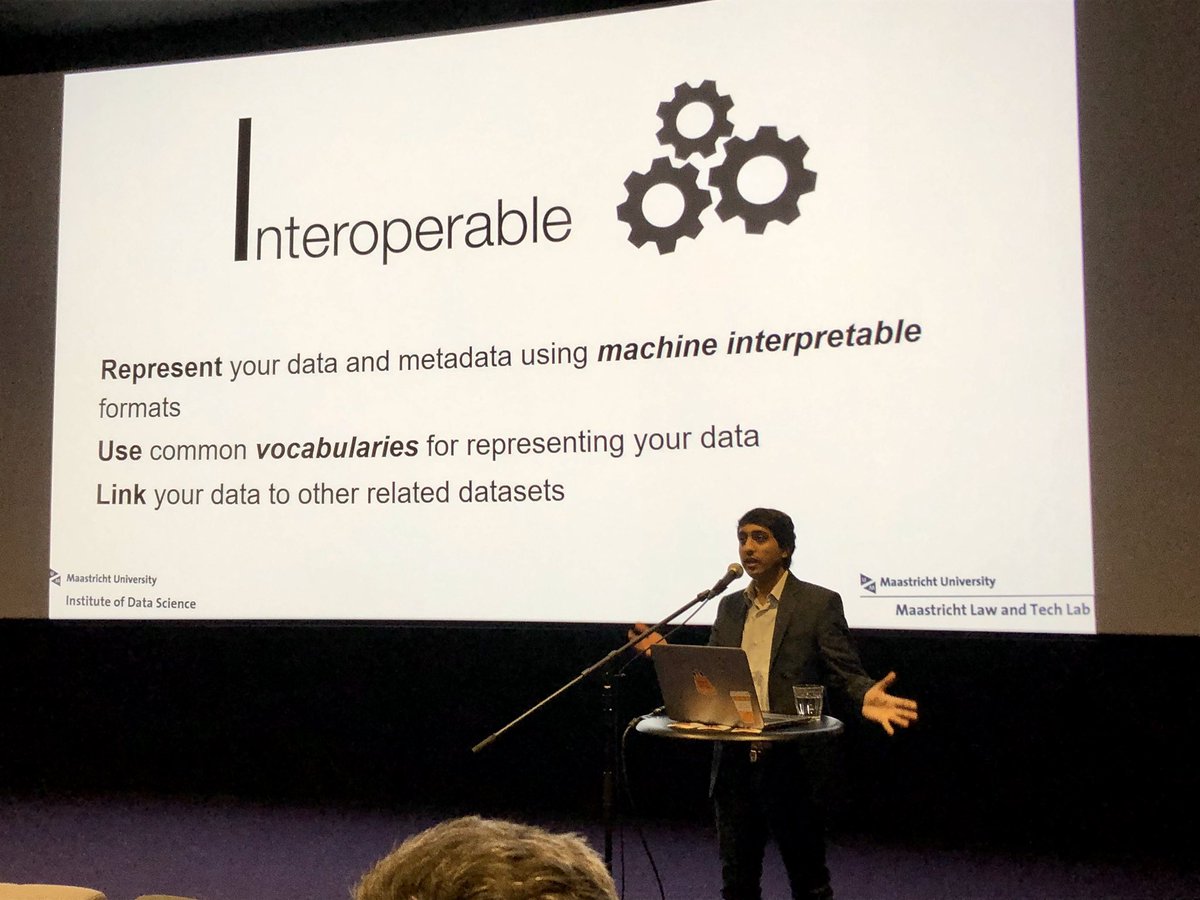 <a href="/MoodleyKody/">Kody Moodley</a> about #research #data and #fair data in #law 

#osmaastricht #OAWeek19 #OAWeek <a href="/MaastrichtU/">Maastricht University</a> @UM_Library <a href="/lawinmaastricht/">Law in Maastricht</a>