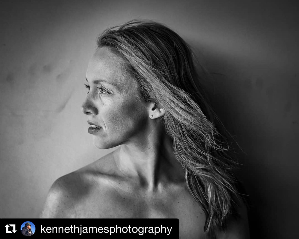 Love the b&w edit from the shoot with my talented friend @KennethJamesUK 🖤

#sonyphotographer #sonyalphaa6400  #actorportrait #portraitphotography #Discoverportrait #Makeportraits #Portrait_vision #Portrait_mood #Portraitmoods #Portraitvision