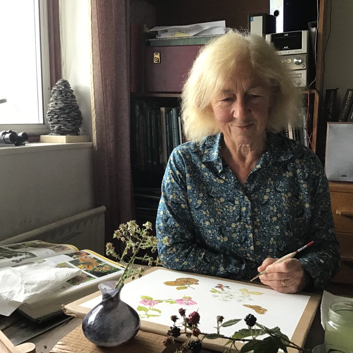 TheLakeArtists's tweet photo. Our featured artist next week will be Elizabeth Walsh who likes to paint watercolours of plants & flowers, also landscapes in oil paints or ink. Elizabeth also exhibits with #IsleOfManArtSociety #UpFrontGallery #ManninArtGroup #CarlisleCumbriaGroupOfArtists https://t.co/YwIzBZWuyG