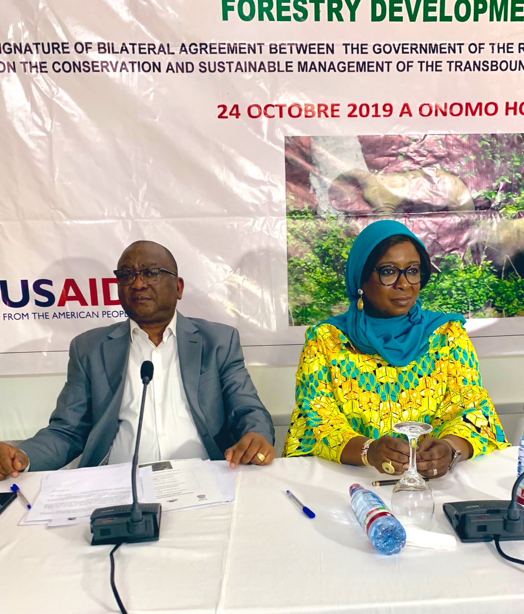 dienekeita's tweet image. Along with  the Minister of State , I have signed an agreement related to the sustainable management of one of the world largest forestry landscapes b/w #Guinea &amp;amp; #Liberia #AfricanIntegration @SDGoals #ClimateChange @USAIDGuinea @KoenDoens thank you #EU #USA