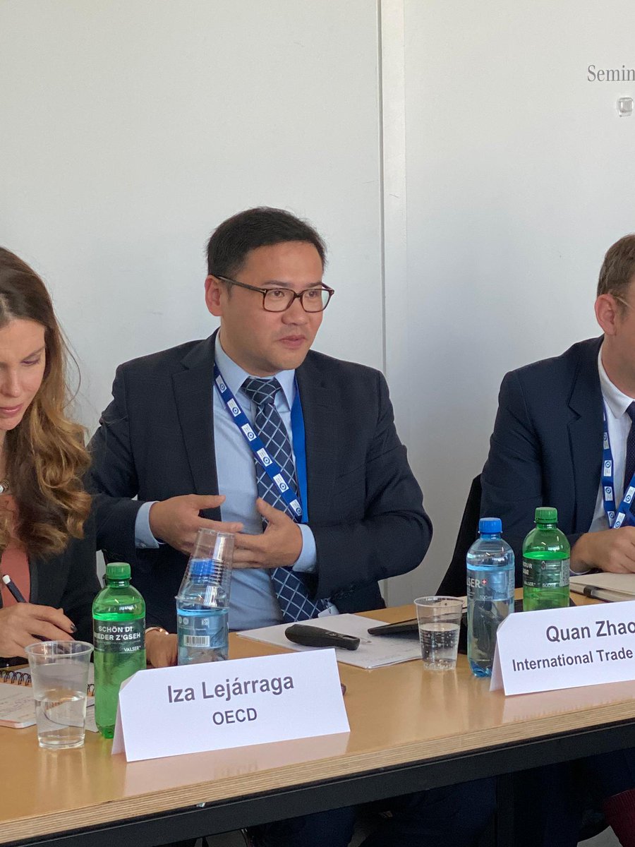 WTIunibe's tweet photo. #WorldTradeForum2019 Parallel Session B:

Quan Zhao of the International Trade Centre (@ITCnews), “China’s e-commerce and digital regulations”

@wtiunibe @SNISGeneva @EuropeanUni @RobSchuCentre @GlobGovProgram https://t.co/CAFXsg8NnY