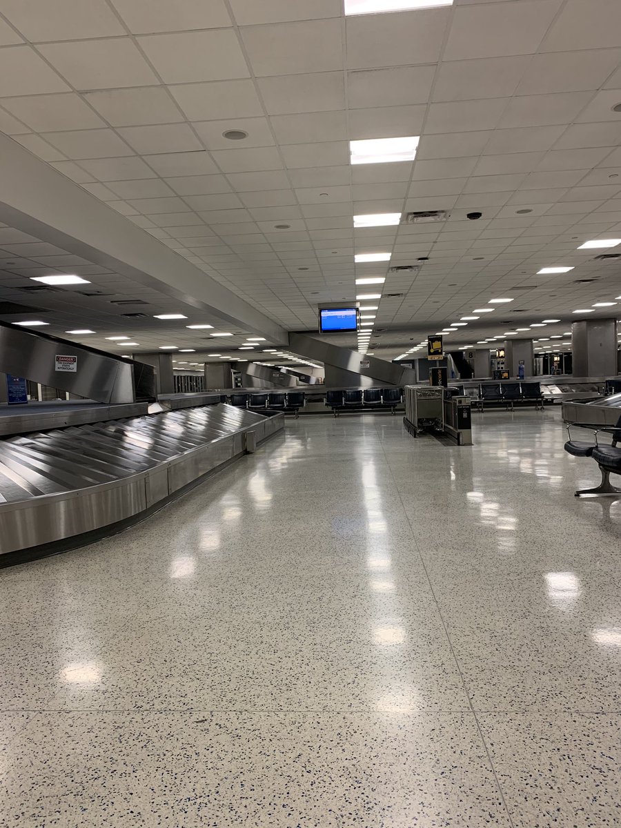 kappa393's tweet photo. I understand that no one has control over Mother Nature, but treat your customers like customers and real people and not a number on your profit margin.  All my years of flying, this is by far the worst, never again! #unitedairlines #treatpeoplelikepeople #customerservicewhat https://t.co/BO3mJ3V1Fi