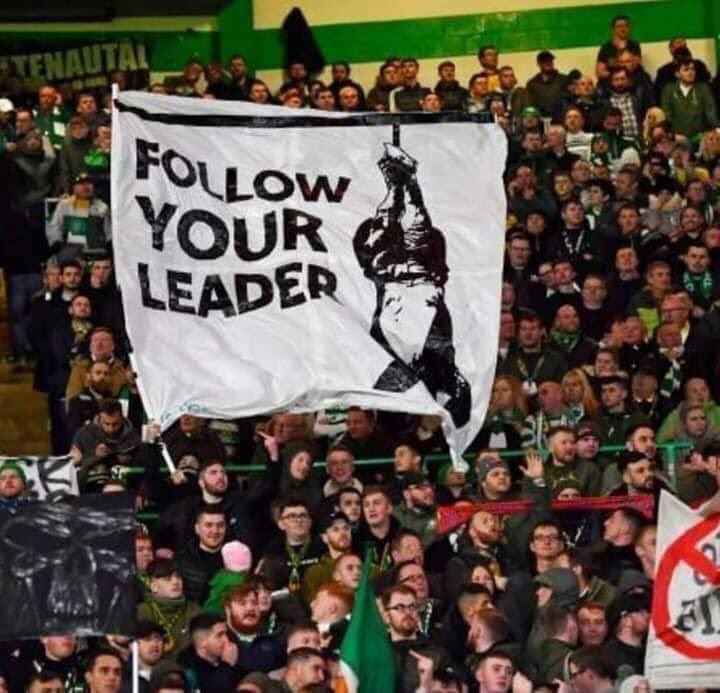 La risposta dei tifosi del Celtic agli ultras laziali e i loro saluti romani, dispensati per tutto il giorno in città.