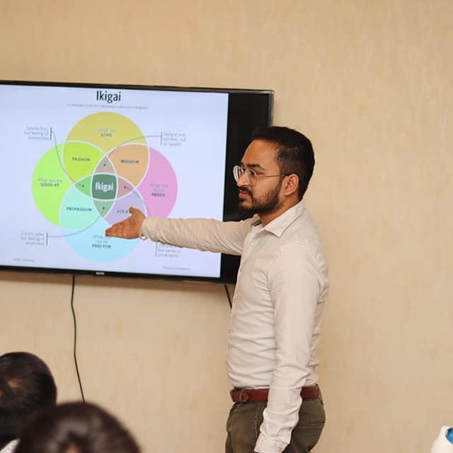 brew_hq's tweet image. Glimpses of our yesterday&apos;s #MeetupThursdays on &quot;Let&apos;s start with WHY!&quot;
.
.
#amritsarstartps #communitybuilding #events #startuplife #amritsardiaries #statusbrew #cityonpedals #brewcrew #lifeatstatusbrew