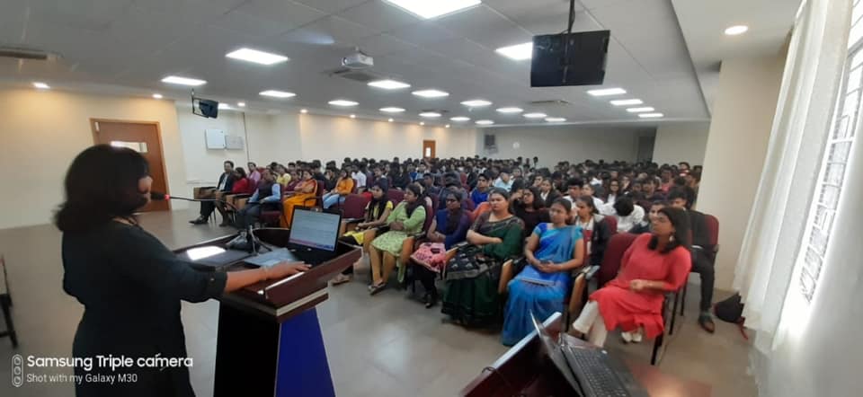 wow_india's tweet photo. @KavithaEmmanuel and @joy_christina at BMS College of Commerce and Business Management, Bengaluru, doing a seminar on "being a change agent for women's safety"

#bethechange #womenofworth #safety #womensafety https://t.co/KXYljt3OFV