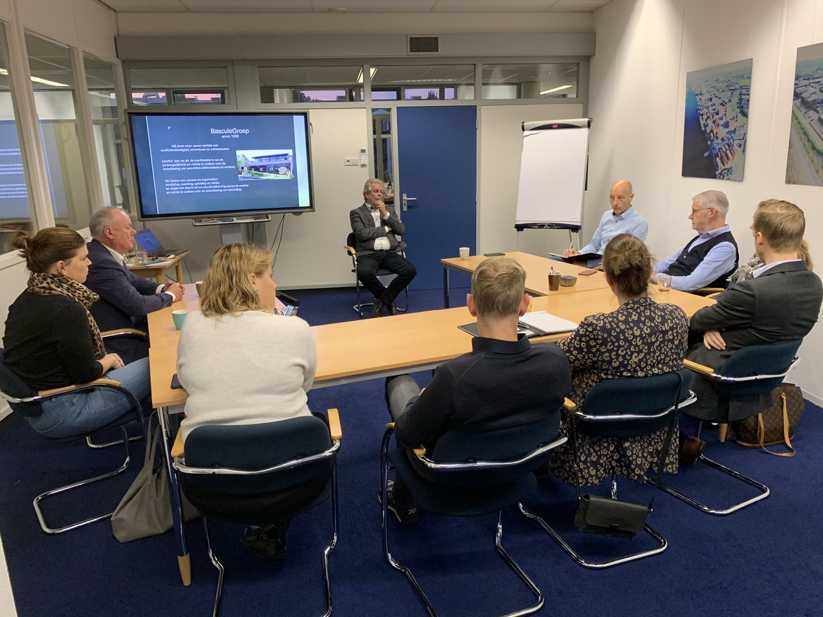 Interactieve ondernemersbijeenkomst POM deze laatste vrijdag van de maand; ombuigen conflicten naar kansen! Dan levert het ook nog wat op! <a href="/GemMeierijstad/">Gemeente Meierijstad</a> <a href="/SNO_Schijndel/">Schijndels Netwerk</a> <a href="/btbrooi/">BtB Sint-Oedenrode</a> <a href="/VMK_Veghel/">VMK Veghel</a> <a href="/CVOVeghel/">cvoveghel</a> @AgriFoodCapital