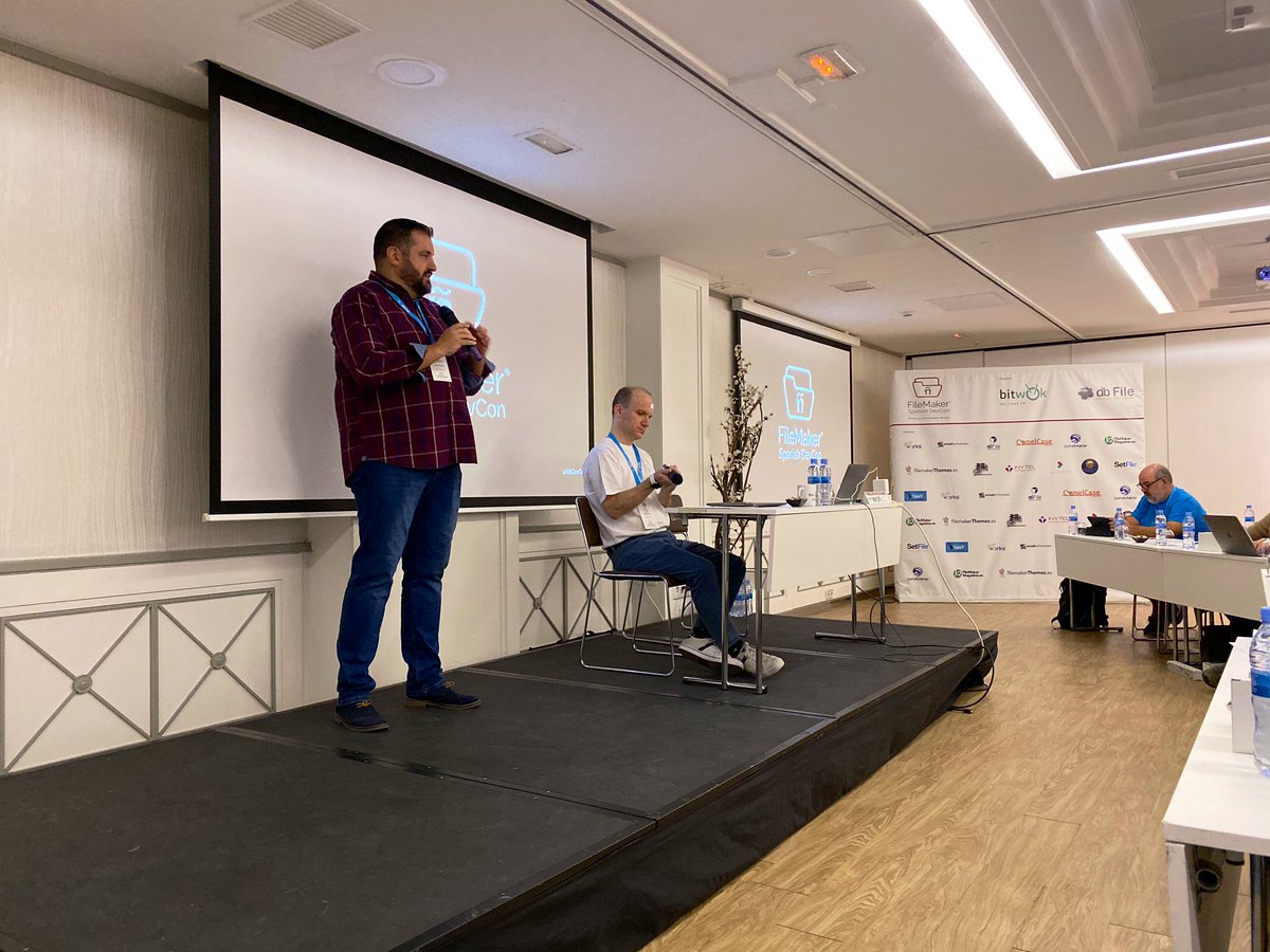 SpanishDevCon's tweet image. Javier Durá y Jesús Sánchez empiezan con la presentación de la #SpanishDevCon