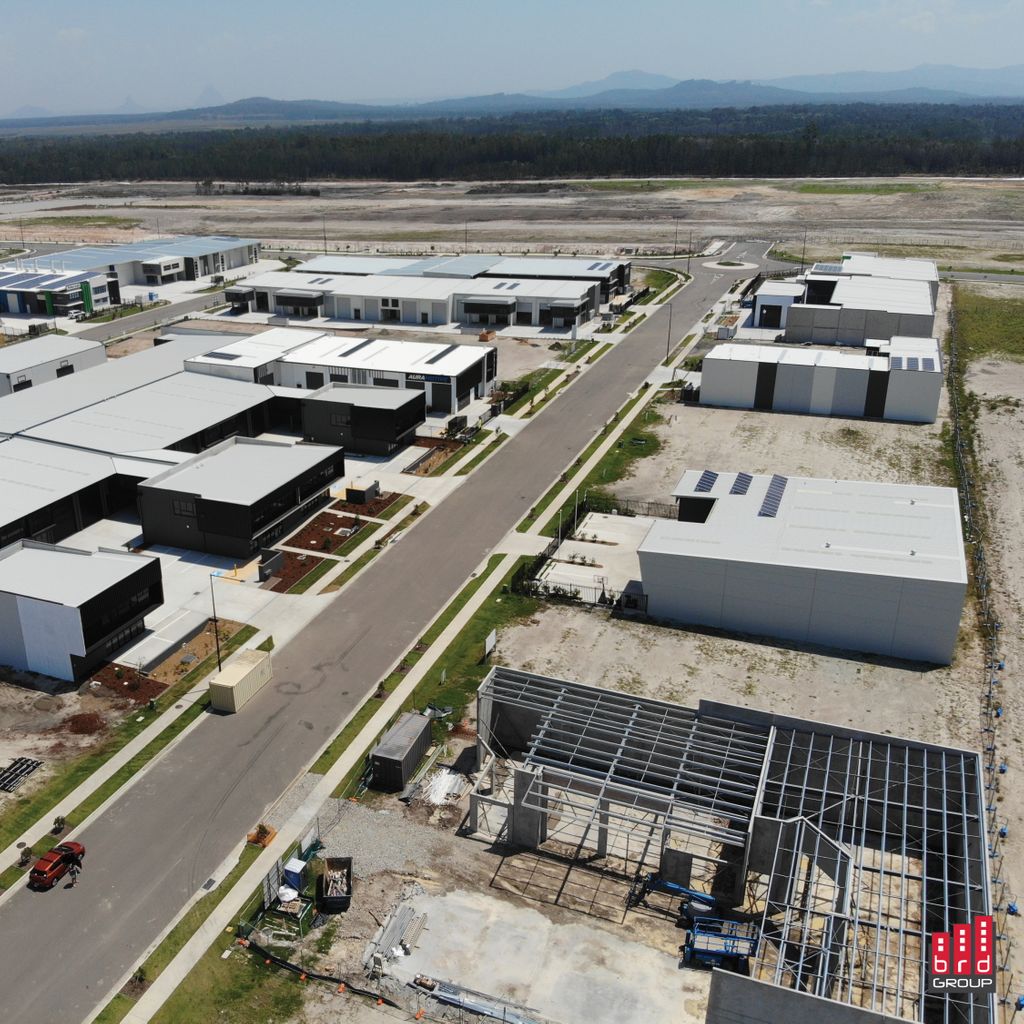 BRD_Group's tweet photo. Check out the progress of our latest industrial project in Aura - City of Colour. Great to see the tilt panels are up with majority of the roof structure now complete. #buildingdesign #constructionupdate #building #industrialbuilding #industrialdesign #design #designinspo https://t.co/yXEWJLYekF