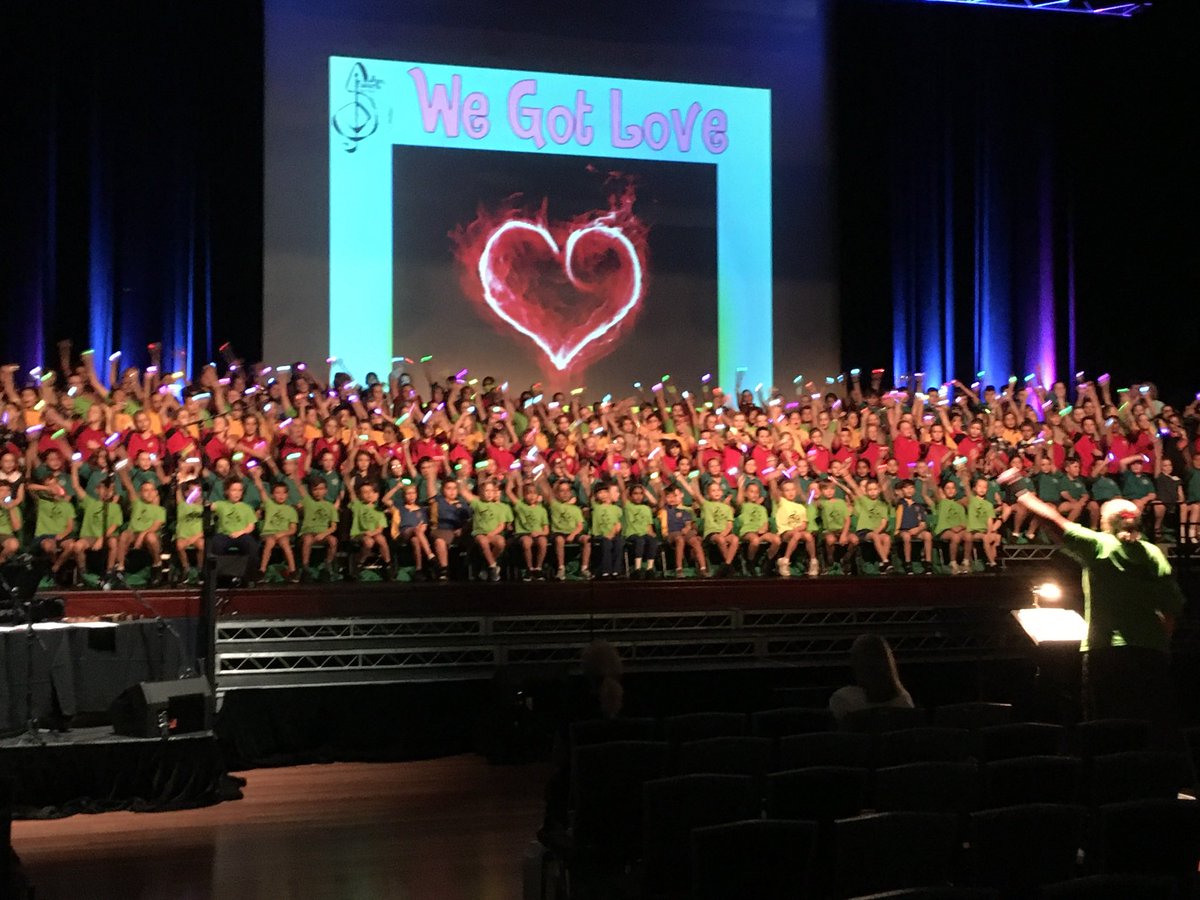 Great performance from all the schools( Mount Brown, Hayes Park, Gerringong, Dapto and Koonawarra) at SIMF last night always proud of Koonawarra.