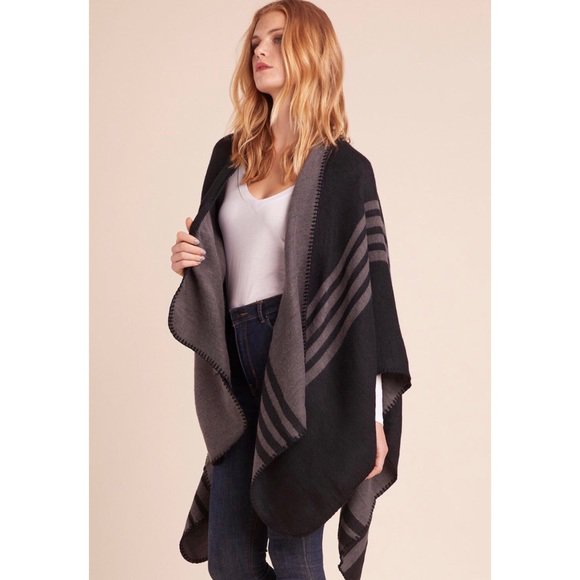 OgreCollectible's tweet photo. So good I had to share! Check out all the items I'm loving on @Poshmarkapp #poshmark #fashion #style #shopmycloset #bbdakota #mommamadness77 #lululemonathletica: https://t.co/O0l2HsY7ji https://t.co/1jnkPzQUom