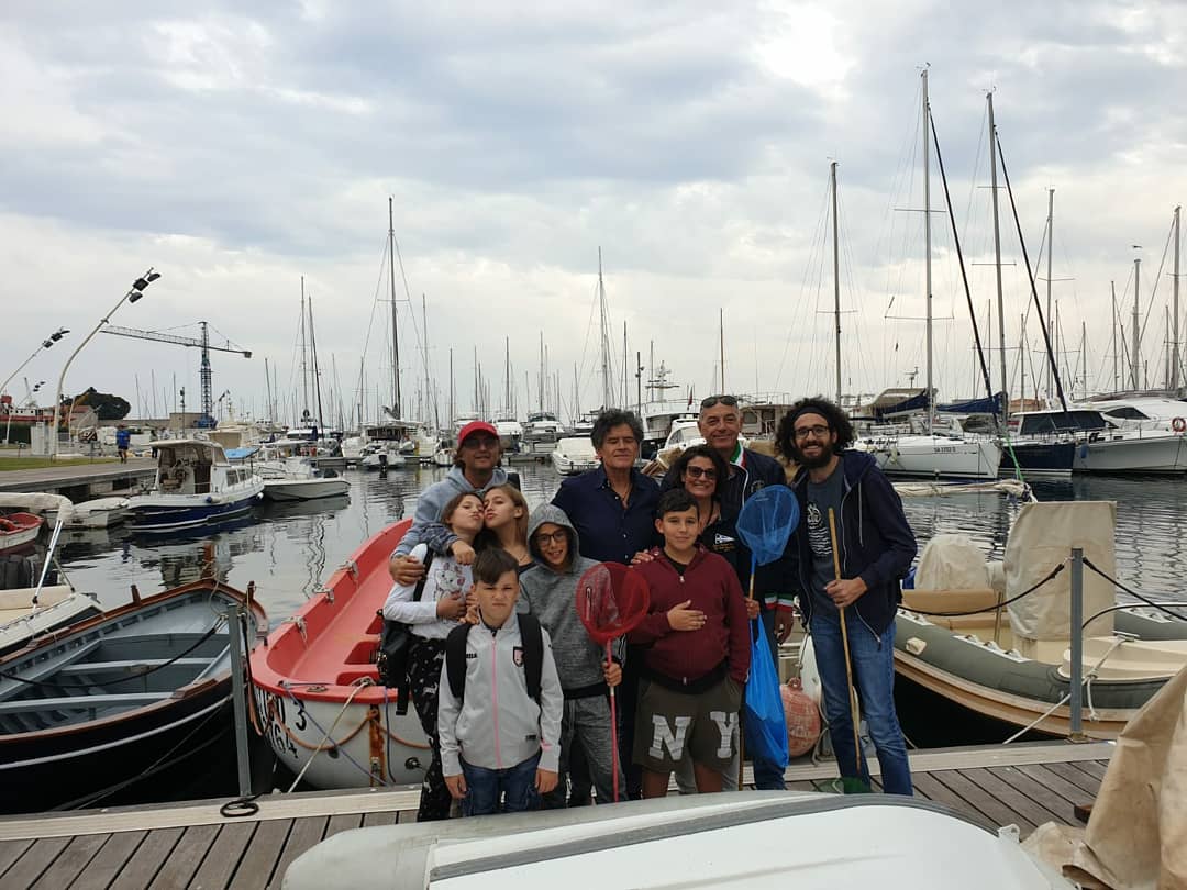 zeninsieme's tweet photo. Qualche altra foto della nostra giornata in #barcaavela e della #cacciaaltesoro #plasticfree con #LiscaBianca  e #Leganavalepalermocentro 
@SaveChildrenIT 
#IlluminiamoilFuturo #ItaliavietatAiminori https://t.co/6kjUy06geU