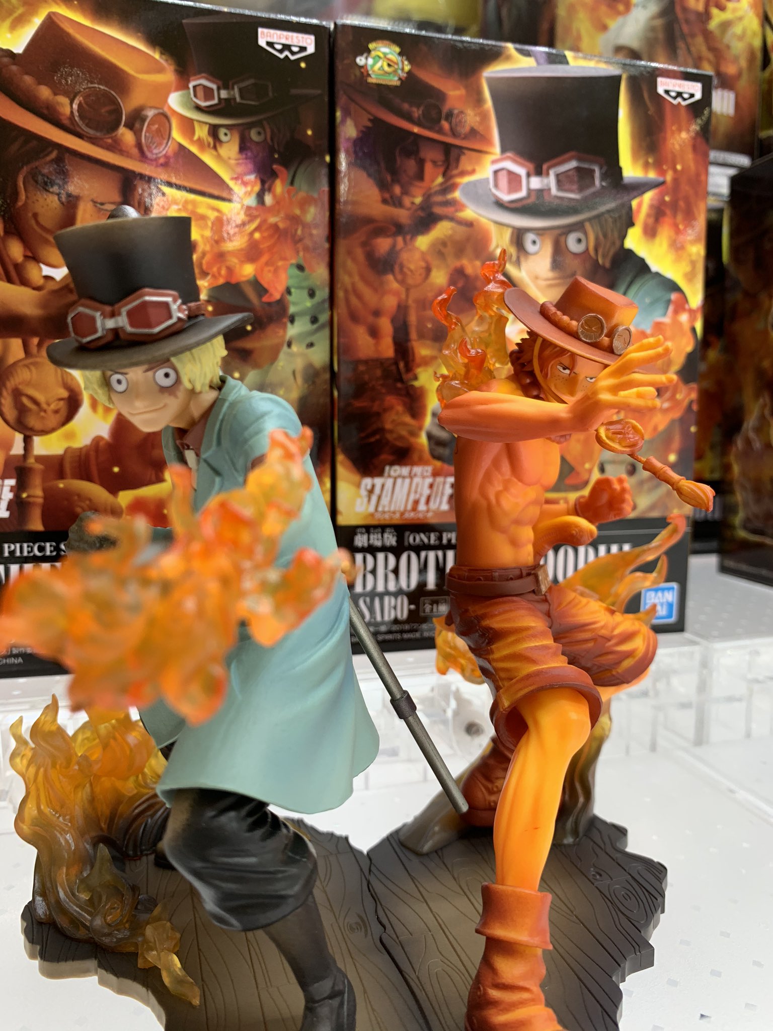 ソユーゲームフィールド旭川西 劇場版 One Piece Stampede Brotherhood3 Sabo Ace サボ と エース が同時入荷 なんと 二つ獲得すると背中合わせにできる ダブルメラメラの能力 イオン 西イオン 旭川 旭川西 ソユー クレーン ゲーセン