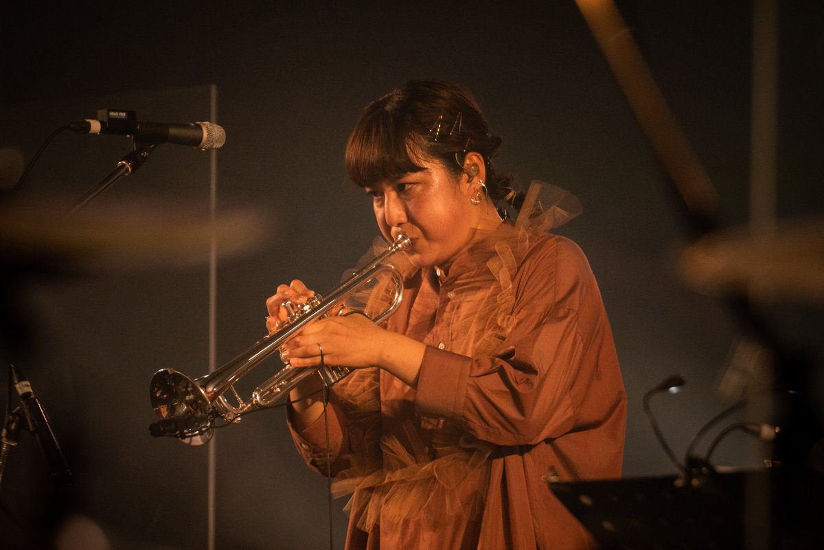 ট ইট র くるり Official 京都音博2019グッズを含む くるり過去ツアーグッズ絶賛発売中です アイテムによって割引率を30 50 に絞り込みました さらに5 000円以上で送料が無料 2019音博グッズと過去ツアーグッズを購入で10 Off 是非 この機会にお早めに