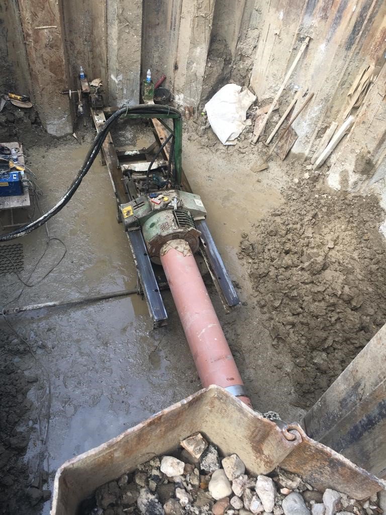 societadelgres's tweet photo. Quando le tubazioni devono essere posate sotto strade molto trafficate, la tecnologia No-Dig è l'ideale. Vicino Reggio Emilia sono stati utilizzati i nostri tubi in Gres DN 300 con la tecnologia del Pilot System.#nodig #pilotsystem #vetrifiedclaypipe #sustainbale #SteinzeugKeramo https://t.co/5H3ufytJ3X